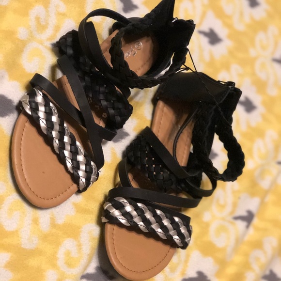 NEW W/Tags “Fun Flops” - Picture 4 of 4